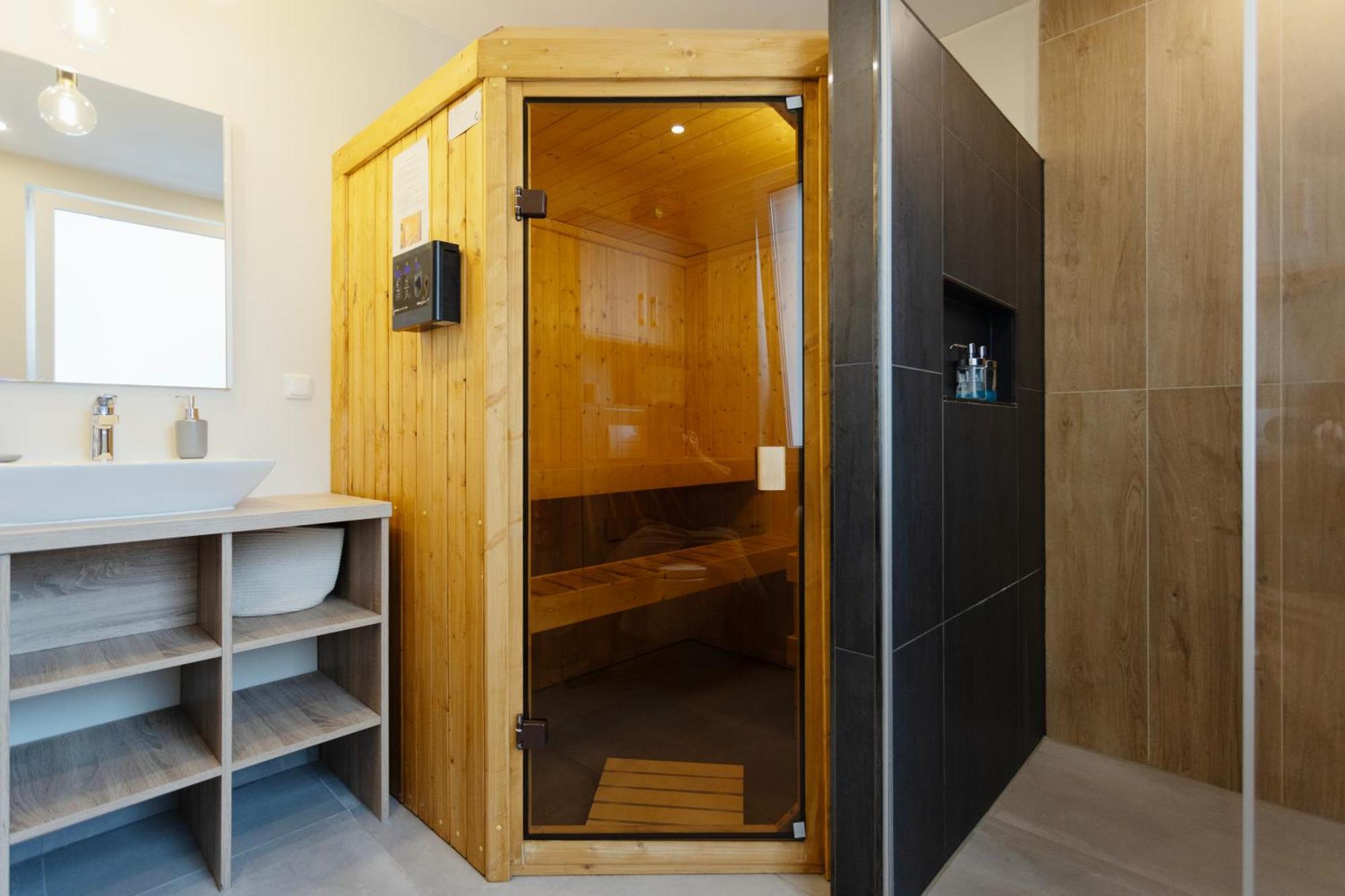 Huge Apartment With Sauna And Free Parking Duisburg Exterior photo